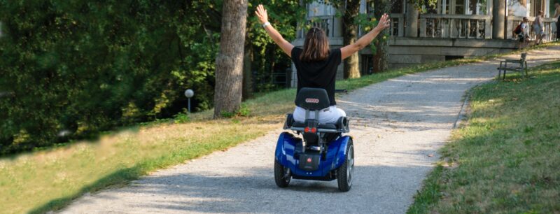 Drie krachtige vrouwen die hun mobiliteit herwinnen met de Bi-Go en Freee.